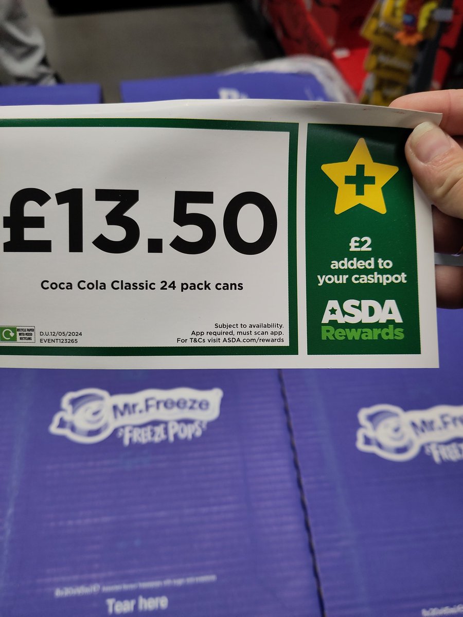 dash2005's tweet photo. @AsdaServiceTeam  How come when on 2 different occasions within this offer did I get only £1 added to my cashpot each time and not the £2 advertised in your signs? https://t.co/zsyX6FxIfu