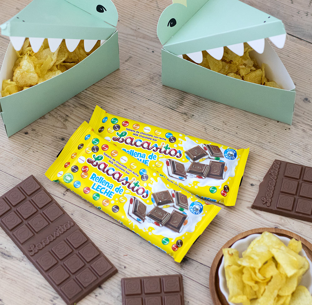 Lacasitos's tweet photo. Os presentamos en exclusiva… la nueva TABLETA DE LACASITOS 💛 ¡Rellena de leche con Lacasitos en su interior! Perfectas para tomar a cualquier hora del día 🙌🏼🤩 

LANZAMOS SORTEO
1️⃣ Sigue a @lacasitos
2️⃣ Menciona a un amigo 🍫

¡El 15 anunciamos los 5 ganadores! SUERTE🍀 https://t.co/6Exx6LKJN4