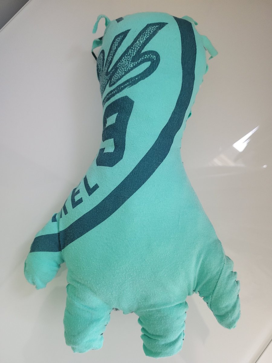 Daughter's  ugly doll which she made at school! 💙
#GeneralElectionNow  
  #Toryscum   #Torysout #LiarsToryParty  
#ToryScumOut 
#NeverVoteConservative
#ToryCriminalsUnfitToGover #GTTO
#RejoinTheEU  🇪🇺