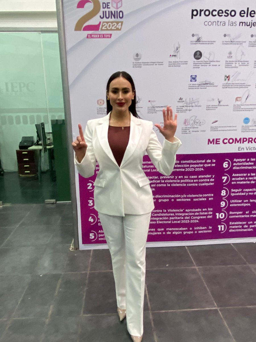DanielReta's tweet photo. ⭕️ #Elecciones2024MX En el #SextoDistrito el nivel de competencia de #CynthiaMont es muy alto.
Durante el #Debate, vale la pena resaltar que @c_mont22 se mantuvo firme, con una clara presentación de ideas, sin denostar a nadie y posicionando sus propuestas de agenda legislativa. Explicó muy bien las formas de cómo se debe realizar el trabajo de un diputado, colocando al ciudadano en el centro de las políticas públicas.