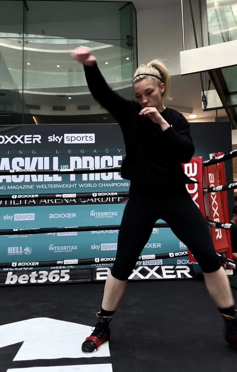 BoxingMBeauty's tweet photo. #MediaWorkOut
Jessica McCaskill & @LLPrice94 ahead of Saturday’s title fight
🇺🇸vs🇬🇧 https://t.co/J3k8V0nKqt