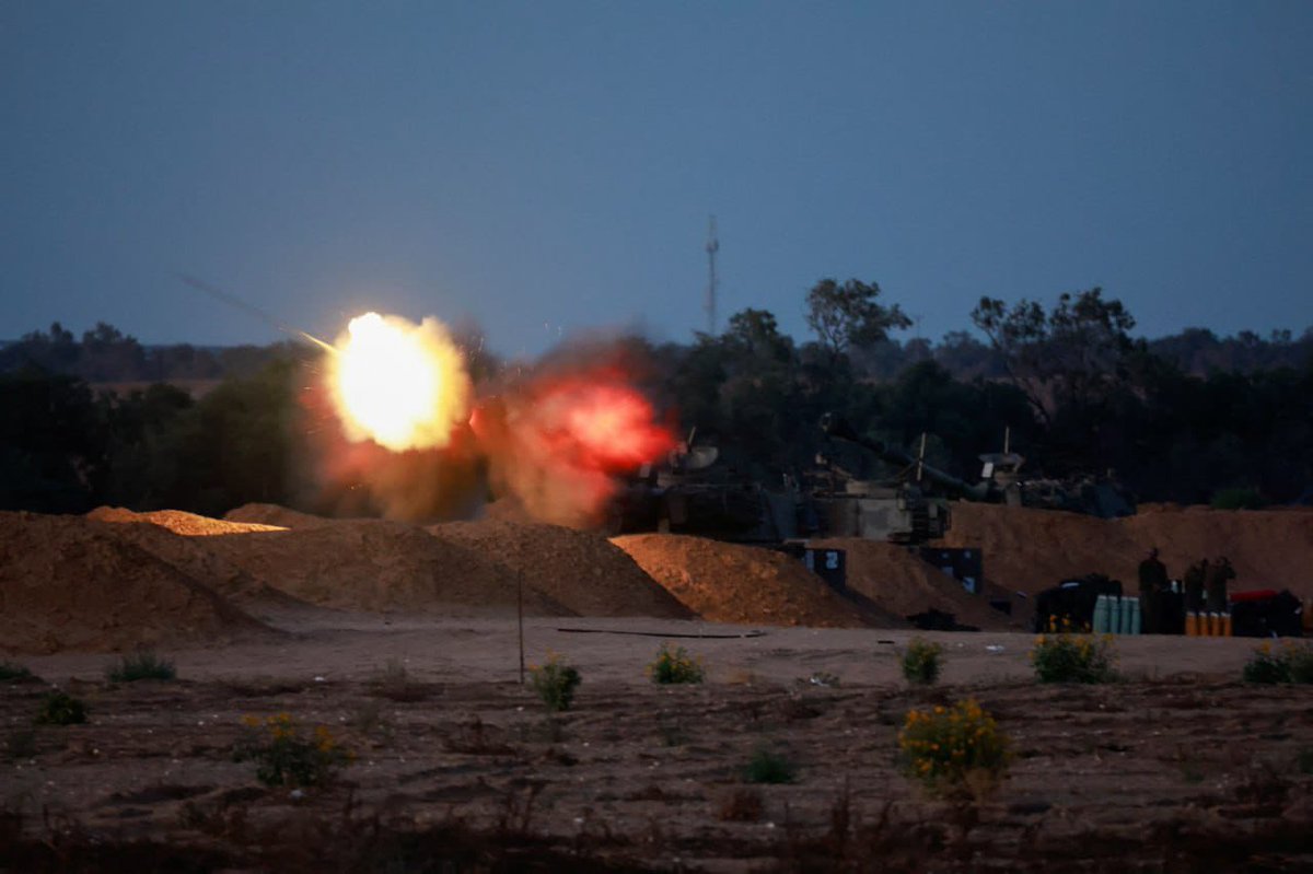 Israeli occupation forces are committing GENOCIDE in #Rafah:
 
🔥Israeli artillery has been pounding #Rafah’s city centre for five hours.

🔥Several casualties have been reported in the area.

🔥No paramedics or rescuers are able to reach there.

🔥A number if wounded CHILDREN
