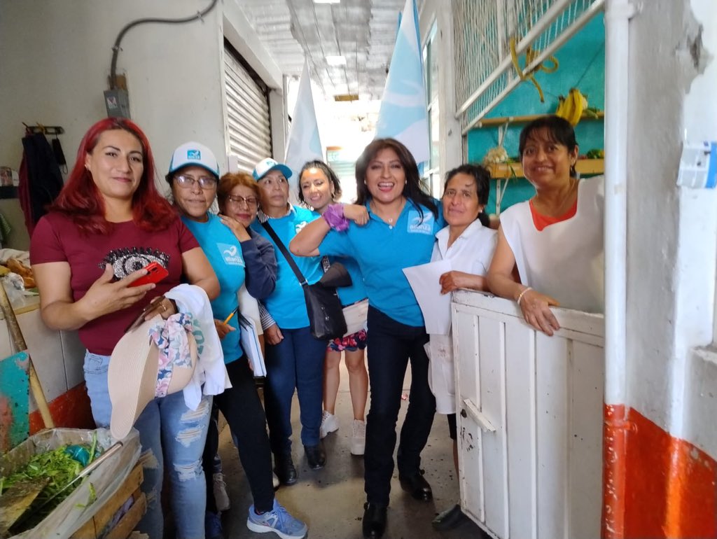 mexicoesradio's tweet photo. La #alianza de sectores, hasta con iglesias y #empresarios, permite enfrentar la violencia #femenina, dijo @LetiCalderonR, de @NAedomex. Llama a frente de apoyo para crear estancias, empleo y respaldo moral que garantice a víctimas salir del círculo del agresor. https://t.co/GnFAPvBUuD