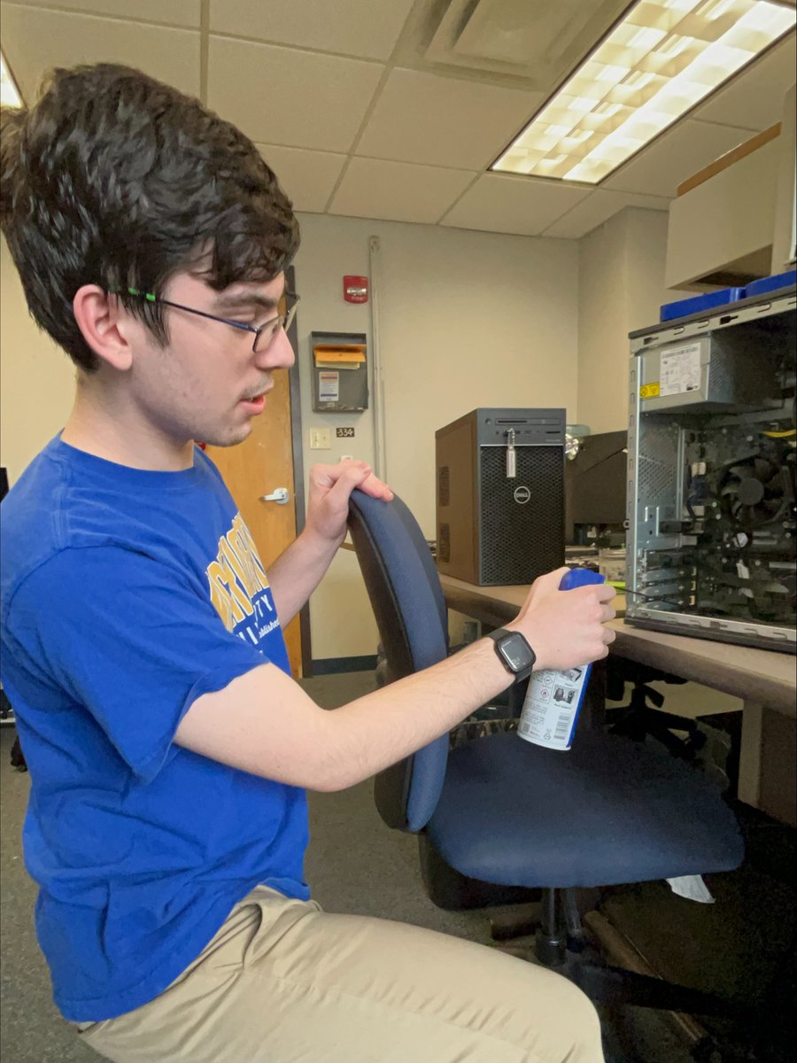 Meet Dylan Alliegro ’26 who is majoring in Information Technology (IT) and is interning with Misericordia’s IT User Services Department! As a member of the team, Dylan helps to address and solve IT questions and issues for the MU Community. #CareersAtMU #InternSpotlight