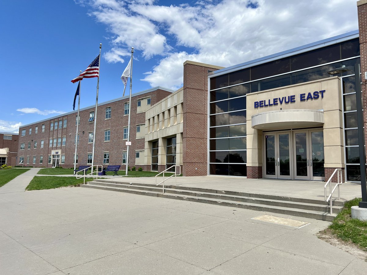 Appreciate @CoachThumann @CoachMesa having @MWSU_Football by to chat more about @BellevueEastFB! #NEGriffs #A10Mentality