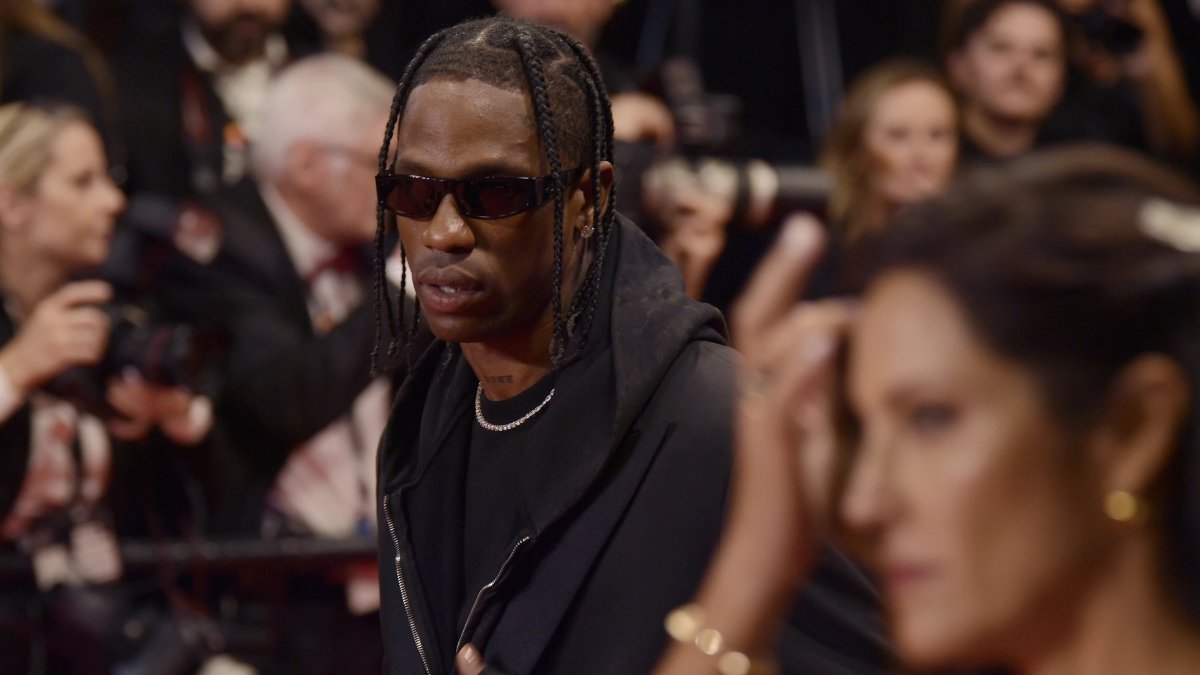 Travis Scott and Live Nation have settled nine of the 10 wrongful death civil suits filed in the wake of 2021 Astroworld disaster, according to the AP.

🔗 thefader.com/2024/05/08/liv…