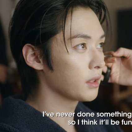 Ieeknowfiles's tweet photo. lee know getting ready for met gala 

#LEEKNOW #리노 https://t.co/5TQnNfOHlT