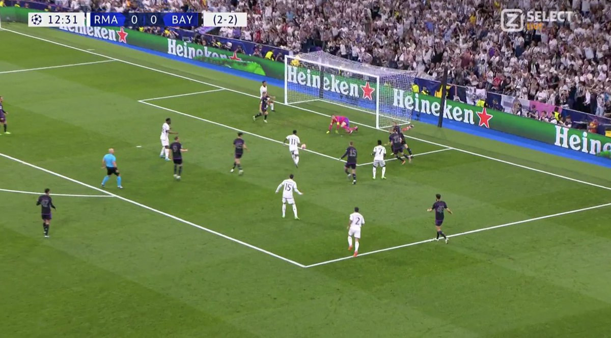 📸 - MANUEL NEUER DENIES THE REBOUND BY RODRYGO!