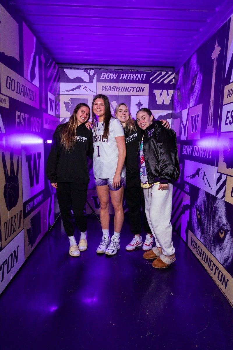 Thank you @UW_WBB for a great official visit! 💜
#notcommitted