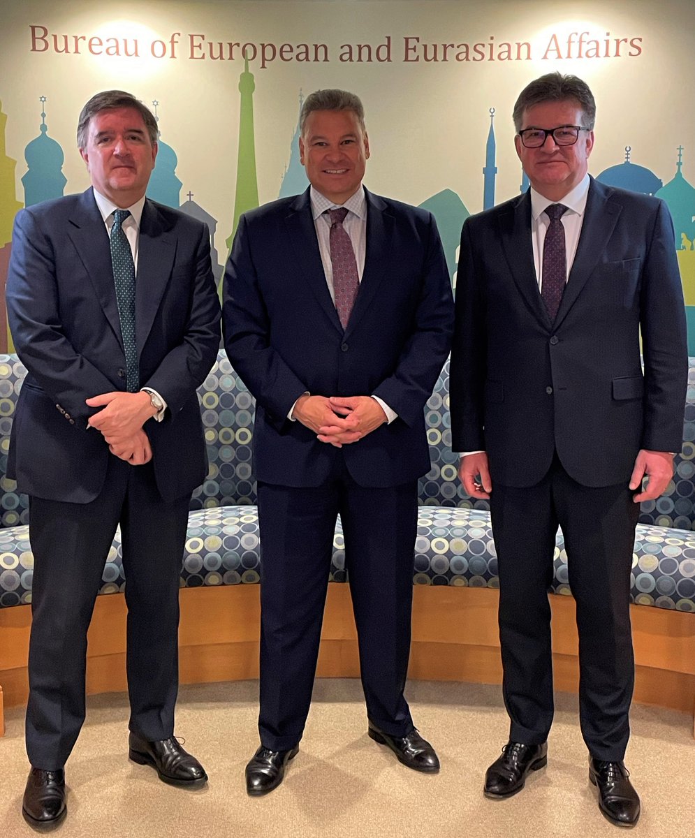 Important discussions with Deputy Assistant Secretary Gabriel Escobar and EUSR @MiroslavLajcak today. We coordinated strategies for moving Kosovo and Serbia forward in the EU-facilitated Dialogue. U.S. strongly supports the Dialogue as the path to peaceful, productive relations.