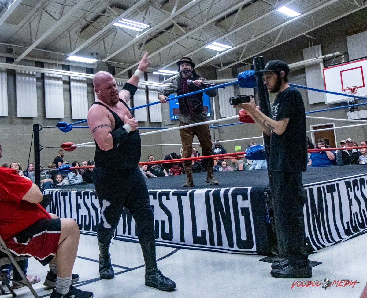 In the end, @akirklandrb was able to pick up the W over @BelfastDyer - whom after the match walked out on @DrakeLovecraft. @LetsWrestle207 #ThePressureIsOn - 5/4/24 #indiewrestling #limitlesswrestling #wrestlingphotography