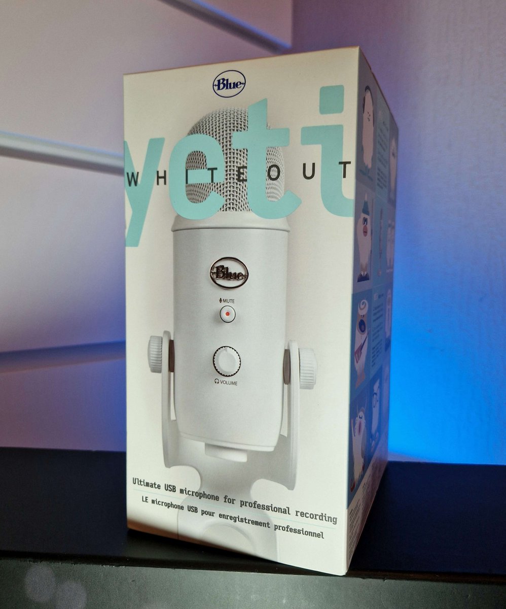 To celebrate the #LogiPlayDays I am giving away a White Yeti USB Microphone! 

To participate:
➡️ Follow <a href="/FastAnne_/">Anne</a> 
➡️ Retweet this tweet

Winner will be picked on May 13th! ✨

This mic (and many other products) are currently on sale until May 13th!  logi.gg/LPD_FastAnne