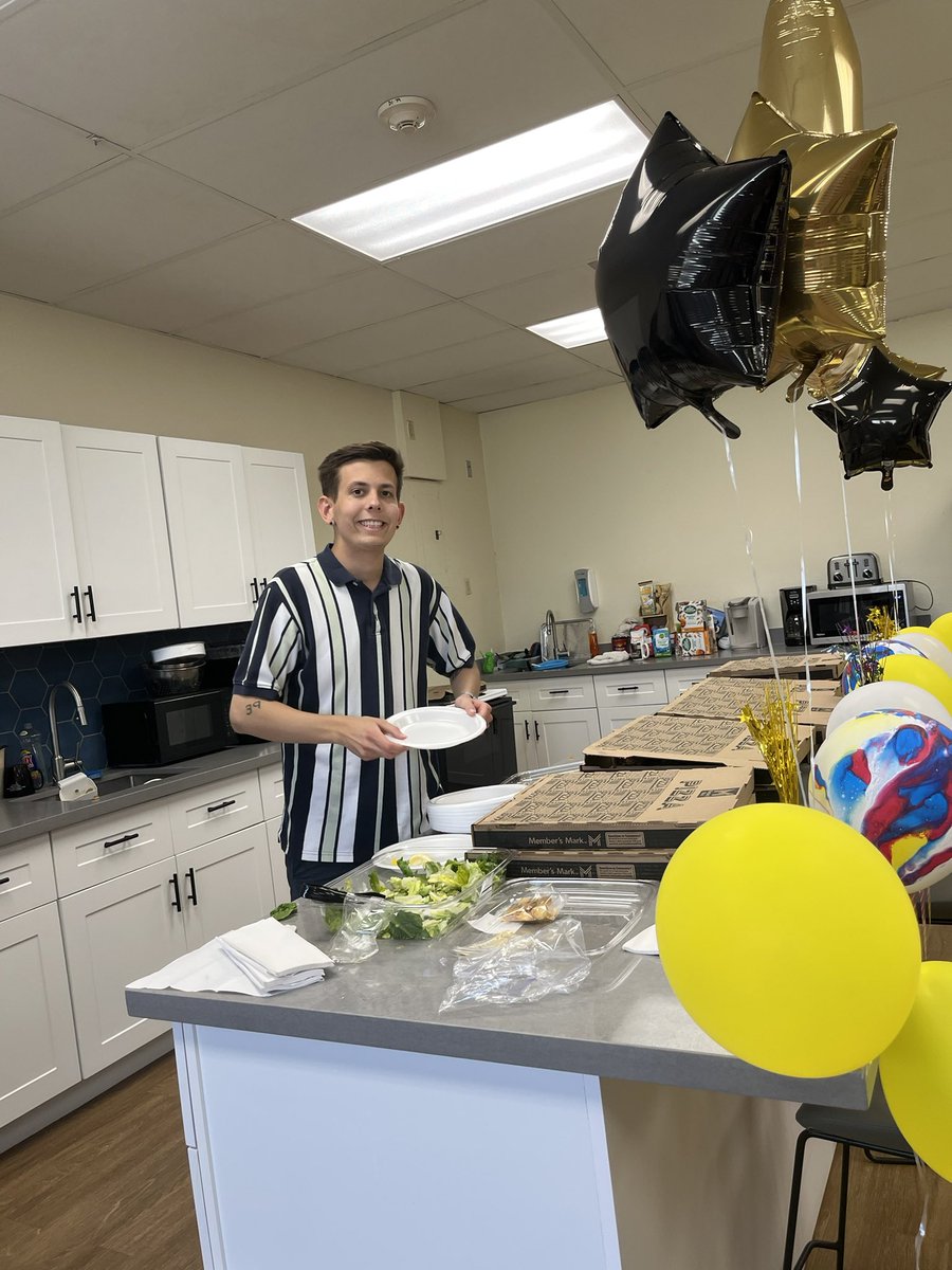 DesertSandsMS's tweet photo. Mr. T enjoying some delicious pizza for lunch!  Day three of an amazing teacher appreciation lunch. https://t.co/cJRqpEcK5d