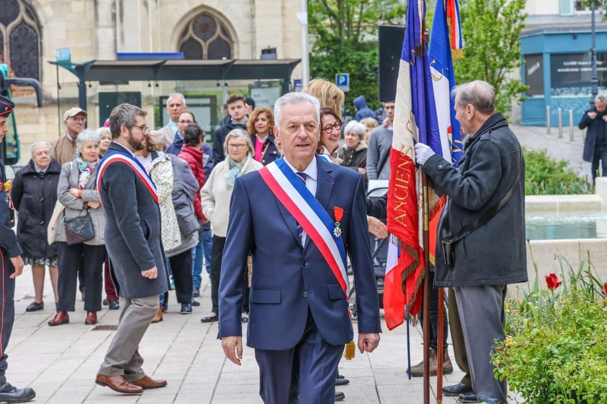 Cérémonie du #8mai45 à #Vanves pour ne jamais oublier. 
Vive l’Europe unie et vive la paix.