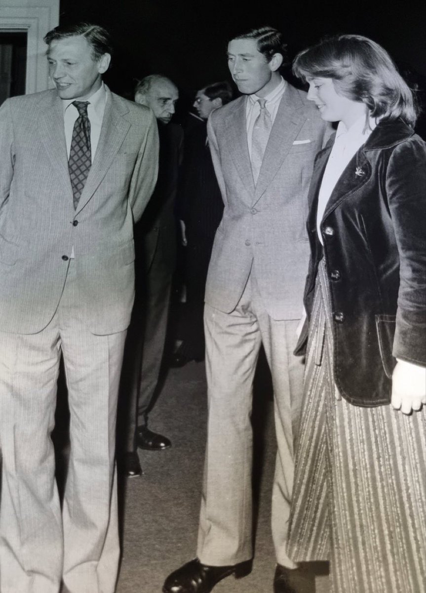 It’s #SirDavidAttenborough ‘s 98th birthday today! A former Trustee of @britishmuseum , here he is with #KingCharlesIII at an event at the Museum in the 1980s. Happy Birthday Sir David! #BritishMuseum #archive