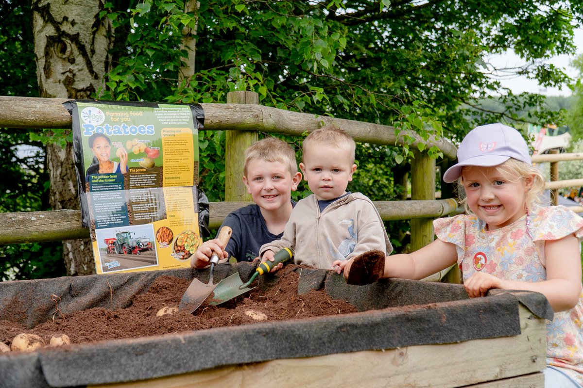 DevonCountyShow's tweet image. 🐷🐮🐑So many fun things to do at Farmwise at Devon County Show.  Make sure you stop off and let the kids get their hands-on  🐑🐮🐷

There’s so much to do at the Children’s farm, make sure you don’t miss out!!

#devoncountyshow