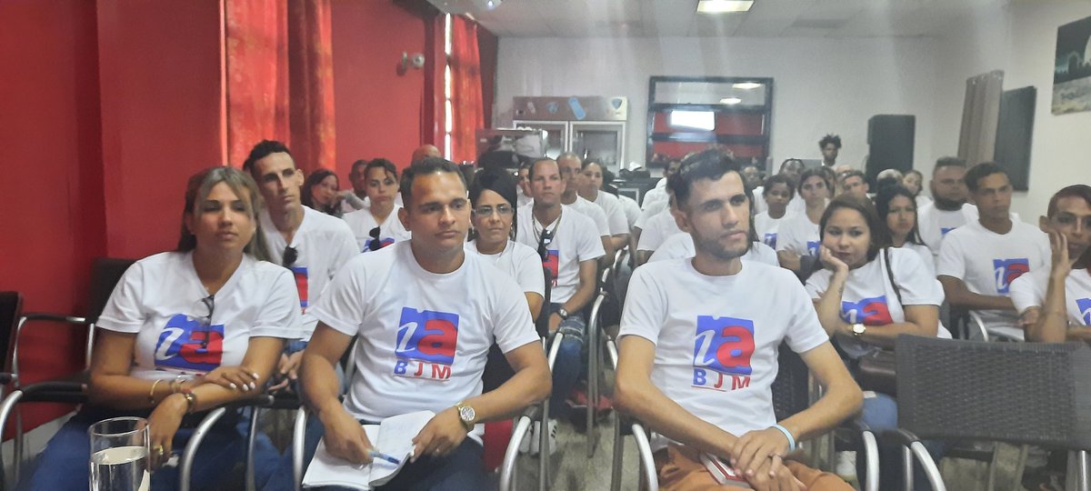 #CubaMined en Asamblea Nacional de la Brigada de Instructores de Arte José Martí. Cálido y franco intercambio. Agradecemos la esponteneidad y el compromiso. Éxitos!! para esa #GenteQueSuma porque #CubaEsCultura y #JuntosPodemosMás