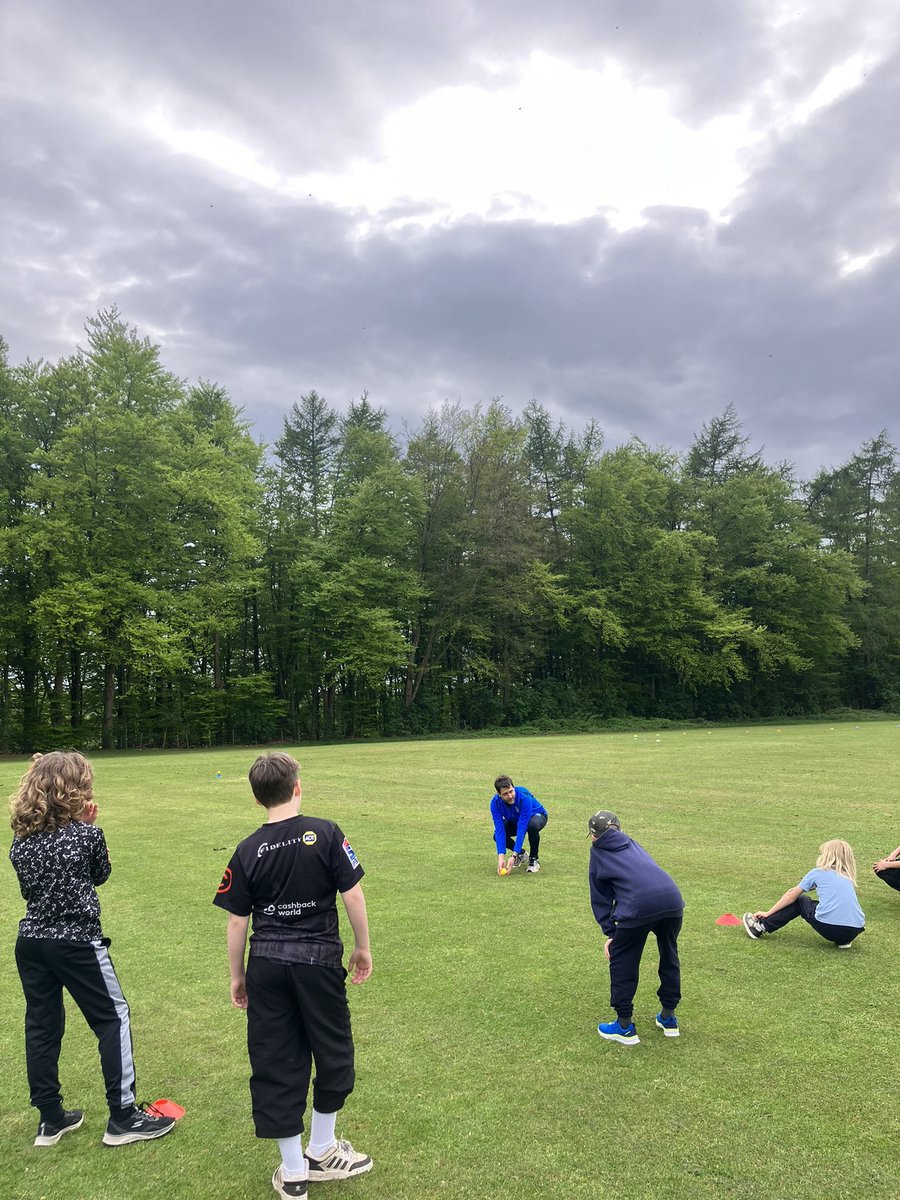 Wednesday night at The Grazings can only mean one thing… Junior night!! 🏏🙌 Another great session tonight. Club coaches, Dheraj, Simon, Shane, Euan and Alex were doing some brilliant work with our @DouneDunblaneCC junior players! @CS_Development @ClubSportStlg @TomGebbieCAO