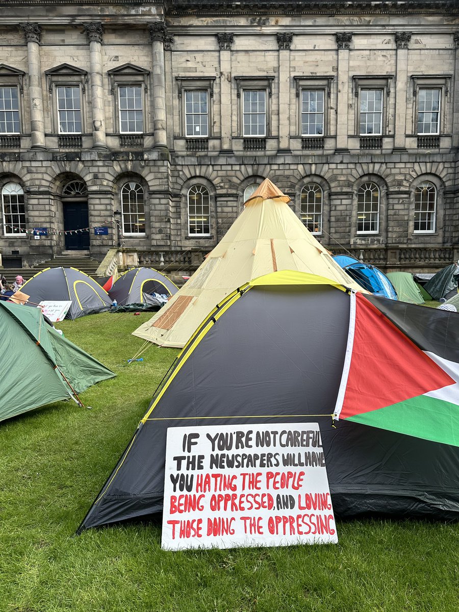 Popped into the peaceful protest at Edinburgh uni. Am glad they can protest. Am glad it is peaceful. I hope the institution continues to respect the right to peaceful protest.
