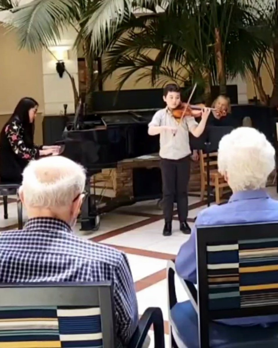 Alex is a ten year old violinist and a fan favorite at Park Lane. His beautiful rendition of the Bach-Gounod Ave Maria is a testament to his love of the violin and his dedication to music. #violinist Listen to Alex's full performance. Link in comments below. 👇