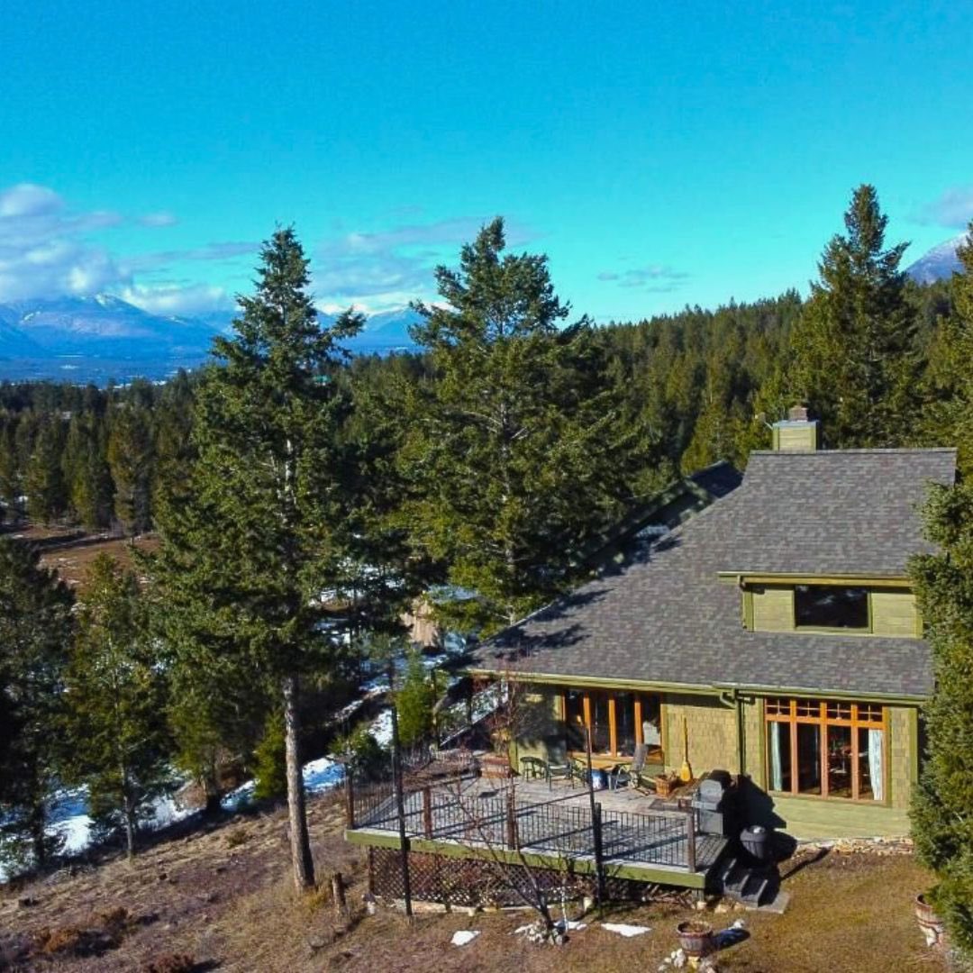 🏔 Home is where the heart is, and your dream could start here. Crooked Tree - A beautiful, special acreage area.

View more: realestateinvermere.ca/officelistings…

Listing price: $990,000

#realestateinvestor #realestategoals #realestateinvermere #InvermereBC #realestate #Canada #bcrealestate