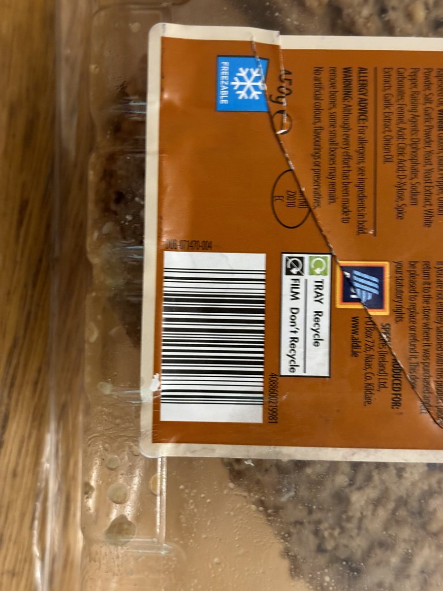 shubhamt035's tweet photo. @Aldi_Ireland I purchased a southern fried chicken steak from your store in the nutgrove shopping centre and it caught fungus before the use by date. I’m trying to report this through your web portal online but it’s showing an error. What can I do about this?
#aldi #aldiireland https://t.co/mEGx9RiikW