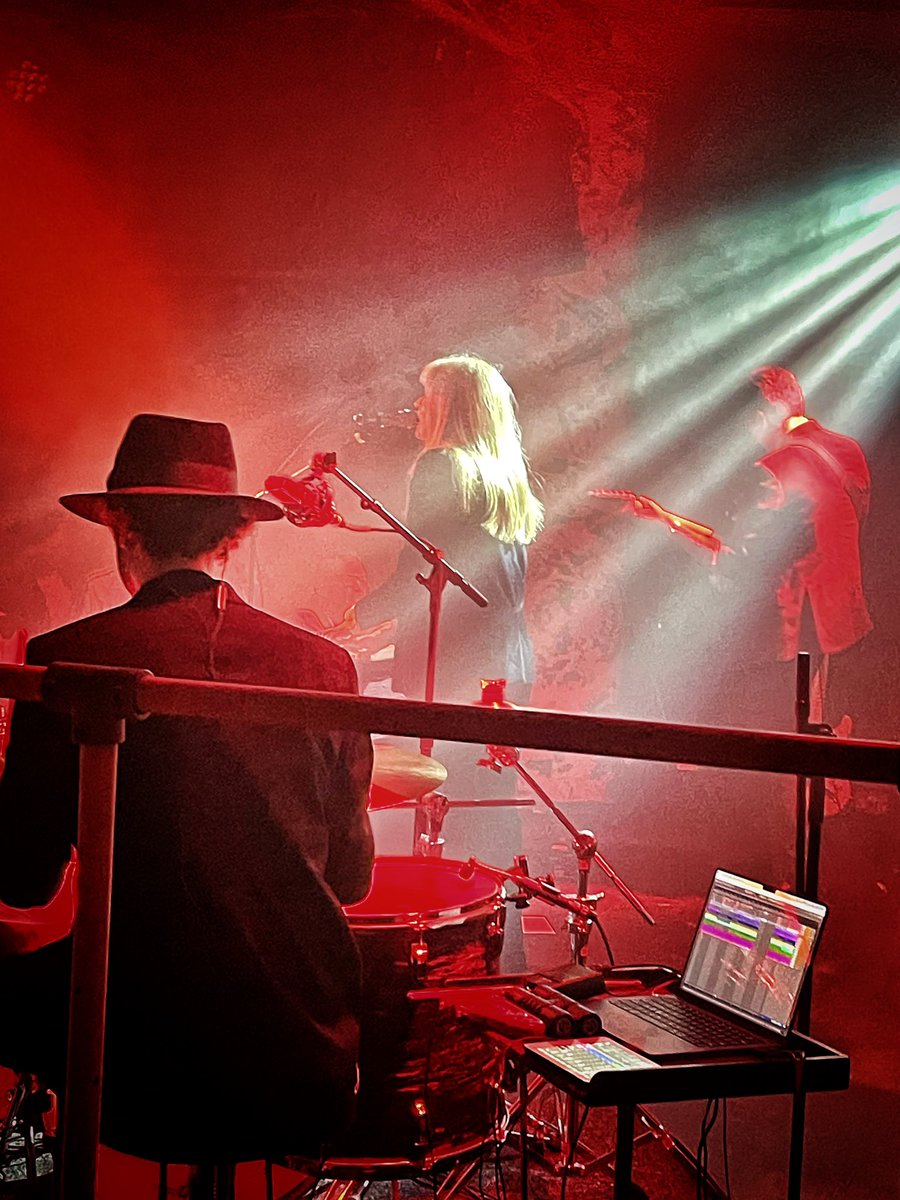 A slightly belated thank you to @StillCorners for a truly wonderful gig @strangebrewbriz last night. Fabulous, floaty and dream like. What a tonic. Come back soon! (And maybe over the bridge to #Cardiff 😊). #livemusic #music #bristol