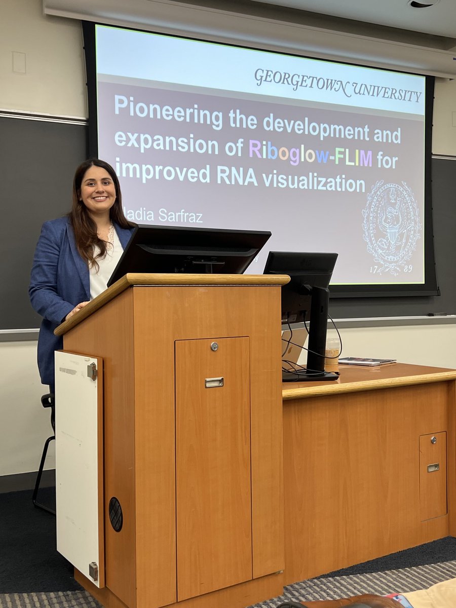 What a full-circle-moment: my first grad student @NadiaSarfraz_ gave her exit seminar towards earning her PhD in my lab in the room where I gave my interview job talk - this feels like yesterday and a lifetime ago at the same time. Such a #ProudPI moment!