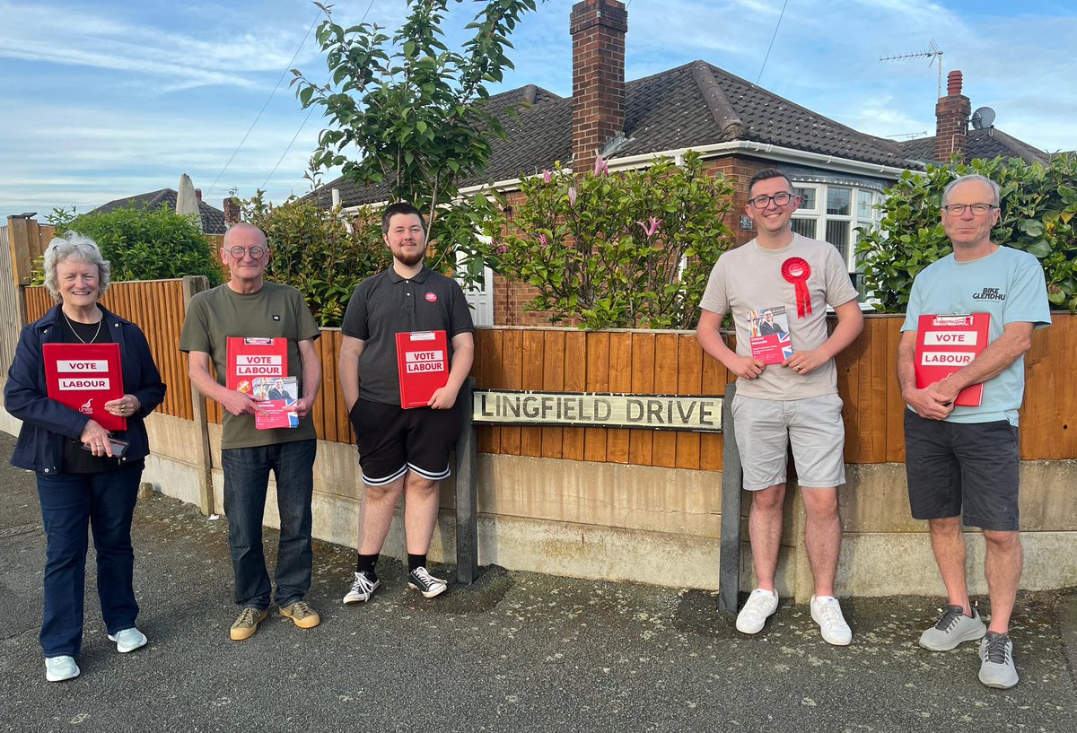 Great to be on the #LabourDoorstep campaigning for @connor_naismith in Crewe North this evening. People are tired of their Tory MP. They want a local MP who will take their issues seriously. That’s why they’re going to vote for Connor at the next General Election