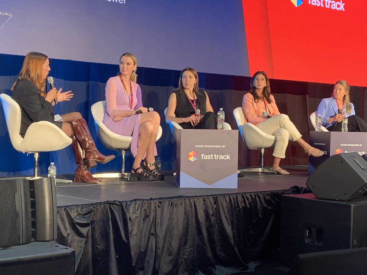 From #SBCSummitNorthAmerica, @ActionNetworkHQ’s Christina Ventura (@xtinaventura) moderates a panel on the increasing popularity of betting on women’s sports, particularly in the wake of Women’s March Madness. @sbc_americas @SBCGAMINGNEWS