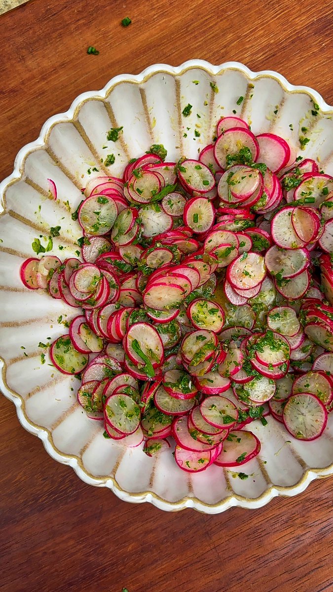 Celebrate spring with this simple radish and anchovy salad 🥗 Get the recipe: brnw.ch/21wJB4i