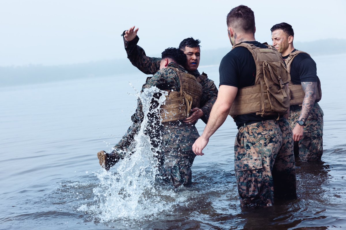 Earned, Never Given 🥊

Marines across MCB Camp Lejeune conduct a MAIC culmination on Hospital Point Park. Marines who graduate the MAIC earn the ability to train other Marines on MCMAP disciplines.  

📷by LCpl Loriann Dauscher