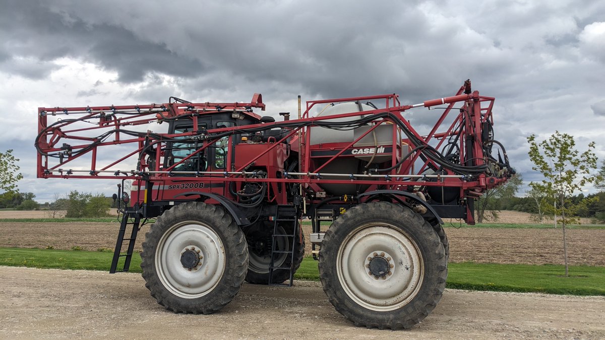 FOR SALE! CASE 3200B Patriot 3615Hrs Raven Envizio Pro monitor with (6) section control and SmartTrax auto steer. 60'/90' Booms w/ 5-way bodies. 750 gal poly tank. RH fence row nozzle. Used this spring. Ready to work. Asking $68,500 CAD. 519 608 3316