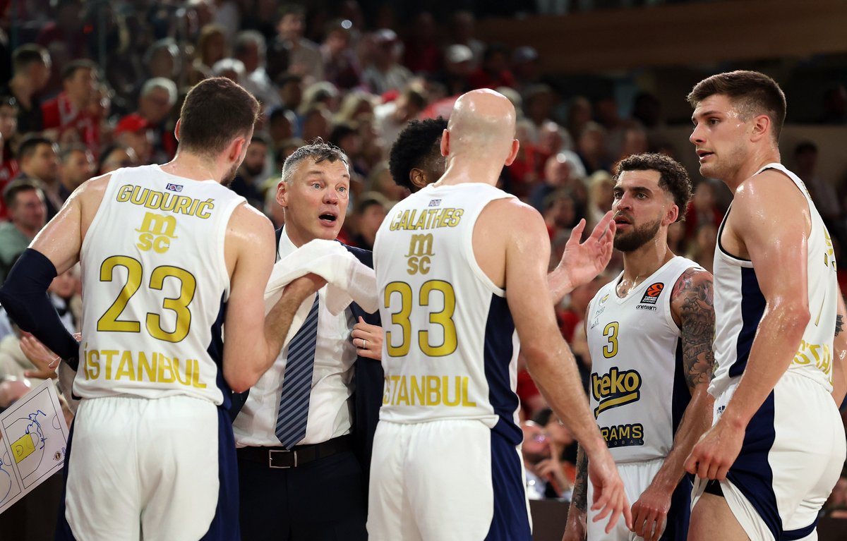 The first away team to ever win a playoffs Game 5 in EuroLeague history @FBBasketbol