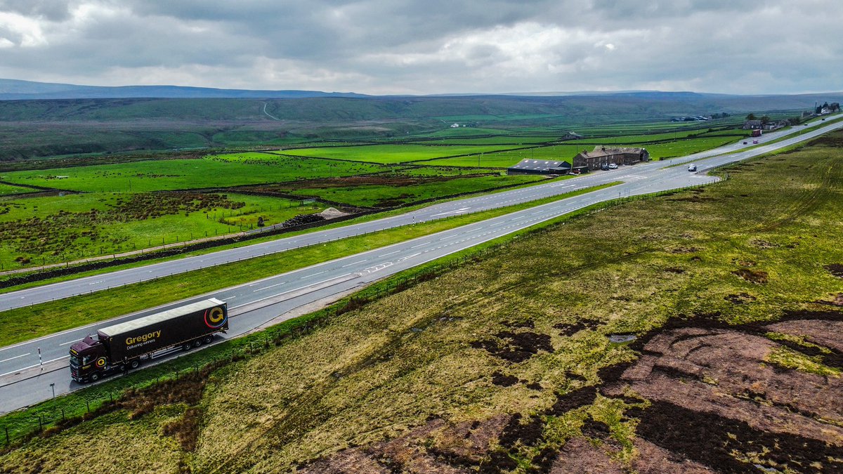 When you’ve got the choice of the M6 or A66 to head back down south 🤔 It has to be the A66! The views and scenery are absolutely stunning 😍

#HGV #Distribution #Haulage #Deliveringwinners #GregoryDistribution #Truck #TruckDriver #TruckLife #InstaTruck #LorryLife #Lorry…