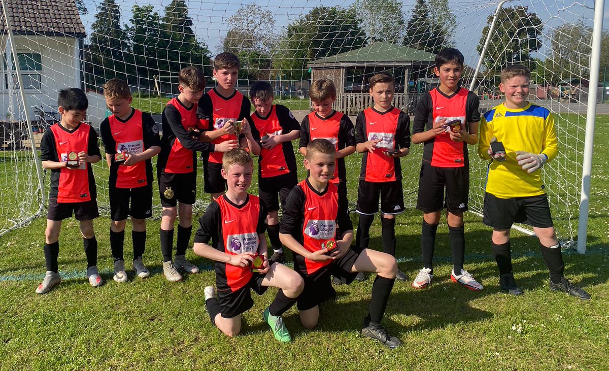 🏆 Y6 Boys’ Robins Cup Winners 2024 Congratulations to @BHPrimary on winning our Year 6 Boys’ Carshalton & Wallington Cup Final. Barrow Hedges won 5-0 today. Well done to Runners Up, All Saints Carshalton, for their performances this season. Lots for both schools to be proud of.