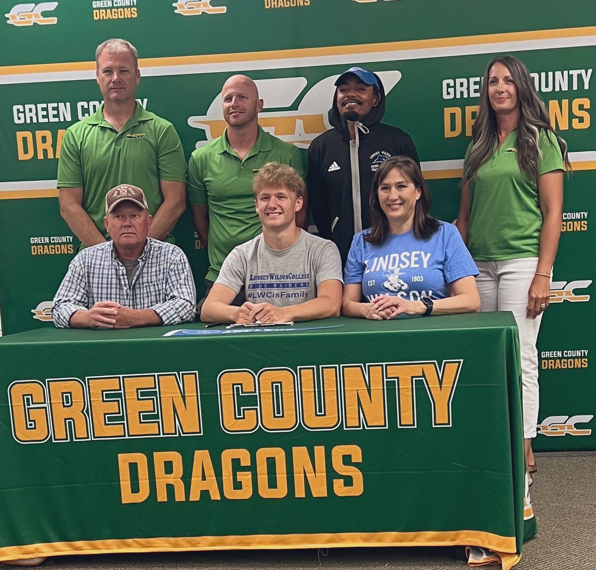 Congratulations to Jake Bishop on his commitment to continue his athletic and academic path to <a href="/LWCTrack/">LWC Track & Field</a> <a href="/LindseyWilson/">LindseyWilson</a> 💙🤍🖤 💚💛