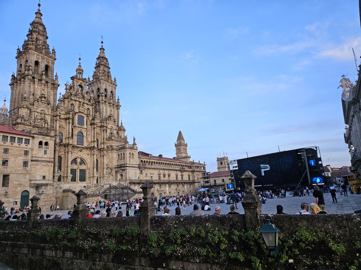 Arrived in Santiago today and found...giant concert stage! Going to be quite lively.
#santiagodecompostela #CaminodeSantiago