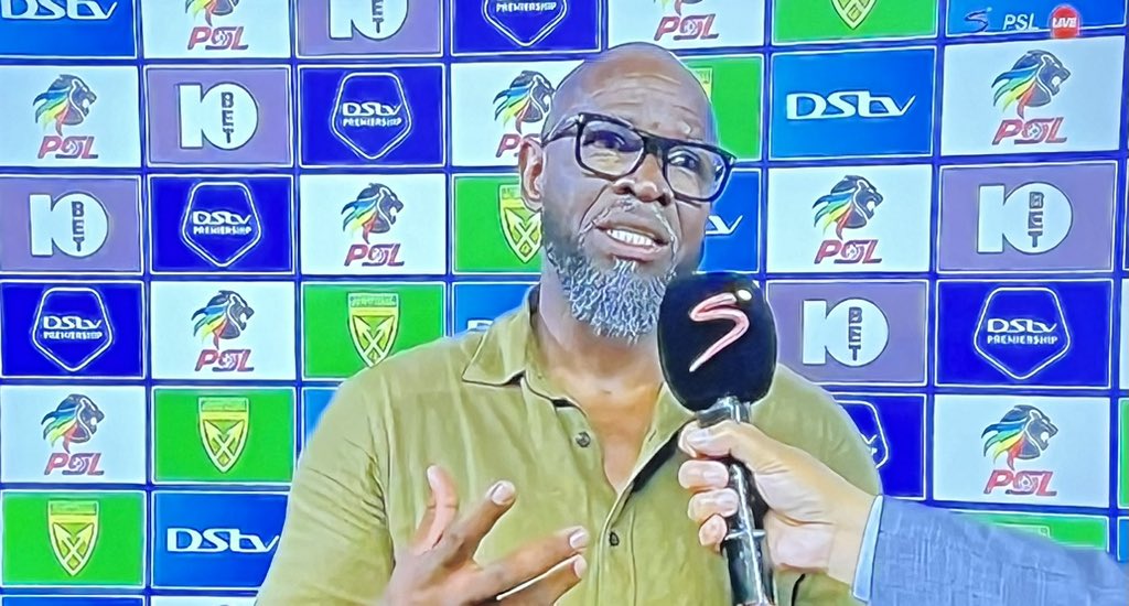 🟢Komphela: I saw Sundowns draw in my dream 

“I saw this 0-0 before it came. I saw it in my sleep. 

“There was a white wall. White paint. Was it a cleansheet? Was it a draw? I always see things before they happen in my sleep.”