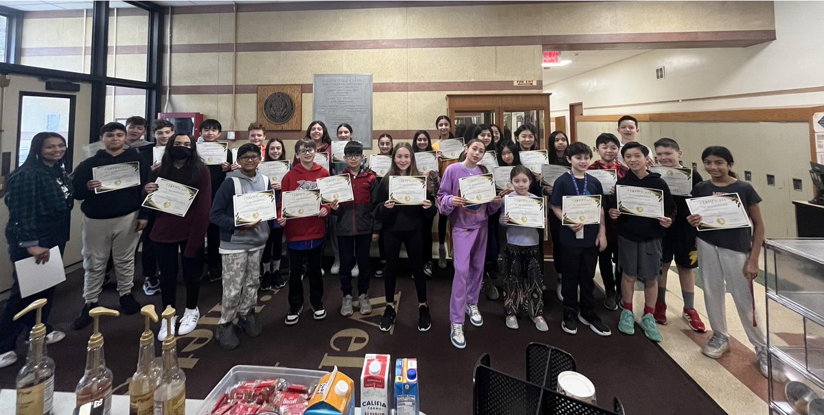 This month two more @WilletsRoadms students from each homeroom were noticed for demonstrating SPARK values to help uphold our safe and joyful community. #ewlearns