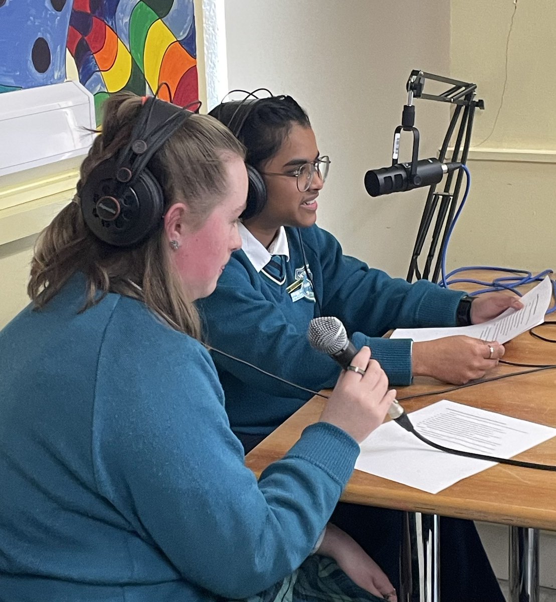We were delighted to welcome poet @SteverinoD to @stpaulsg today to record an episode of our TY Podcast. A fantastic experience for our students. Thank you Steve, for sharing your insights with us.