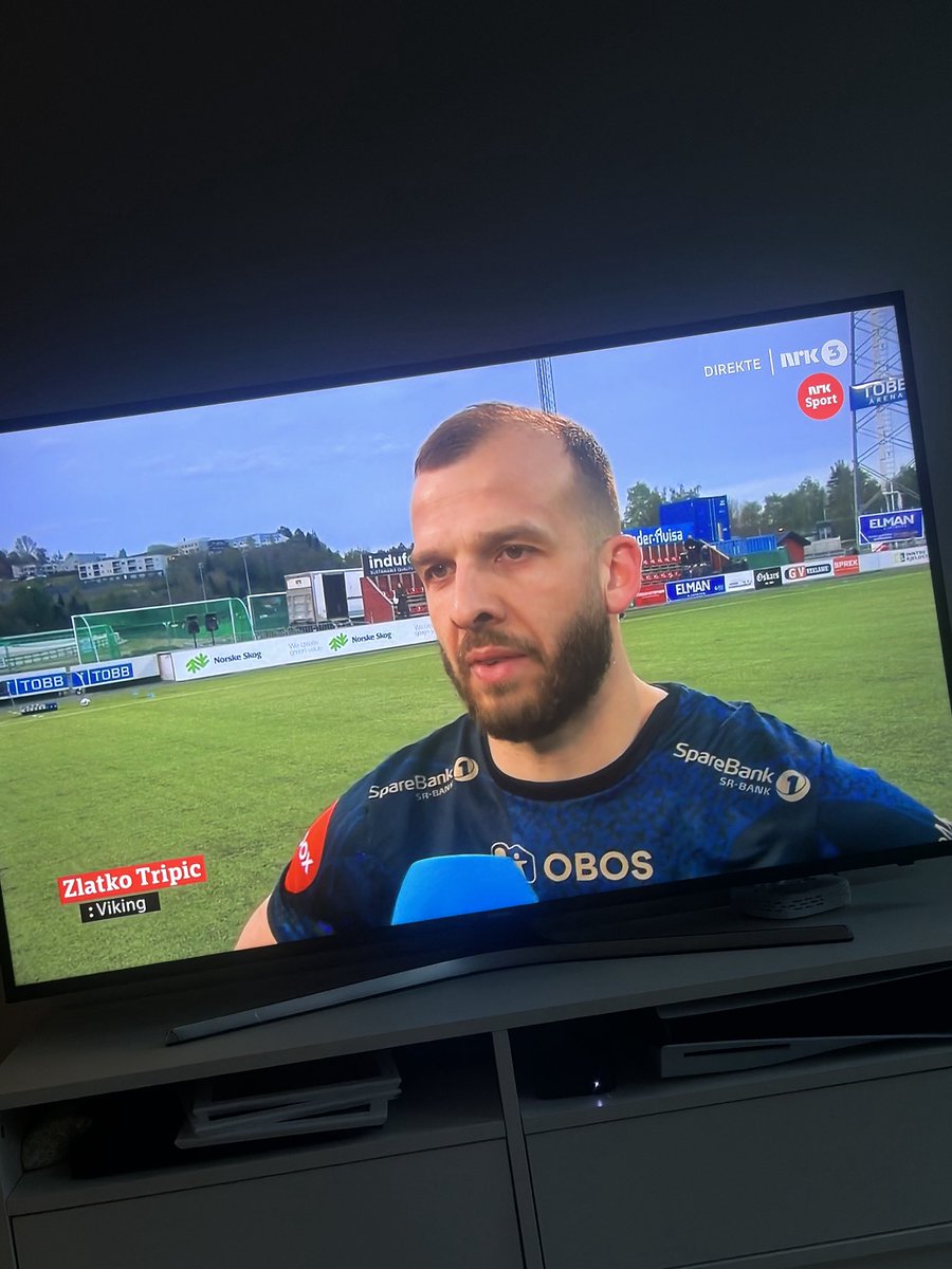 Så politisk korrekt etter dagens kamp og rose Levanger. Fått tilsnakk etter de kommentaran etter Tromsøkampen? ⁦<a href="/haraldthingnes/">Harald Thingnes</a>⁩ ⁦<a href="/tv2sport/">TV 2 Sport</a>⁩ ⁦