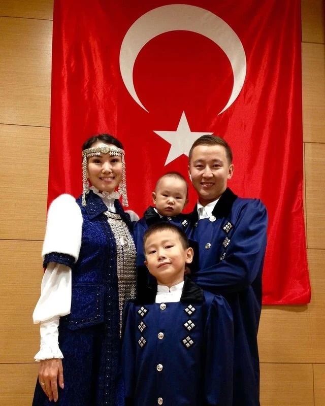 Yakut (Sakha) Türk ailesi.