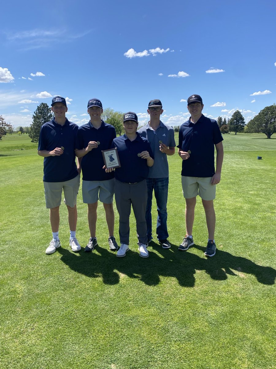 jimmy_blex's tweet image. Congrats to the Cross County golfers for being the 2024 CRC Champions! Ashton and Wyatt had a Playoff for 1st Place. Ashton 1st, Wyatt 2nd, Kole 4th, Andrew 5th, Brock 7th. ⁦@CrossCounty1⁩