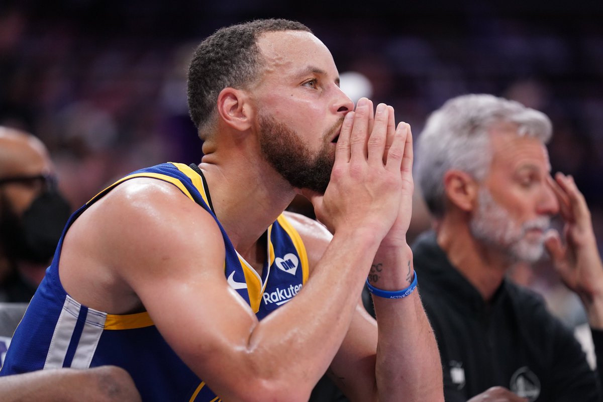 'I would rather ride out the Big 3 and potentially not win a championship than [set up the franchise] to win a title the year after Stephen Curry retires.'

- @DDDGURU via @SteinyGuru957.

🎧 go.audacy.com/yYj6L8ZirJb