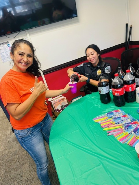 ColonialElem's tweet photo. 🍦Rootbeer Floats provided by Christ Community Church! Thank you so much for providing an afternoon treat for Teacher Appreciation Week!🍦#loveleeschools #christcommunity https://t.co/3RbRhyfCLp