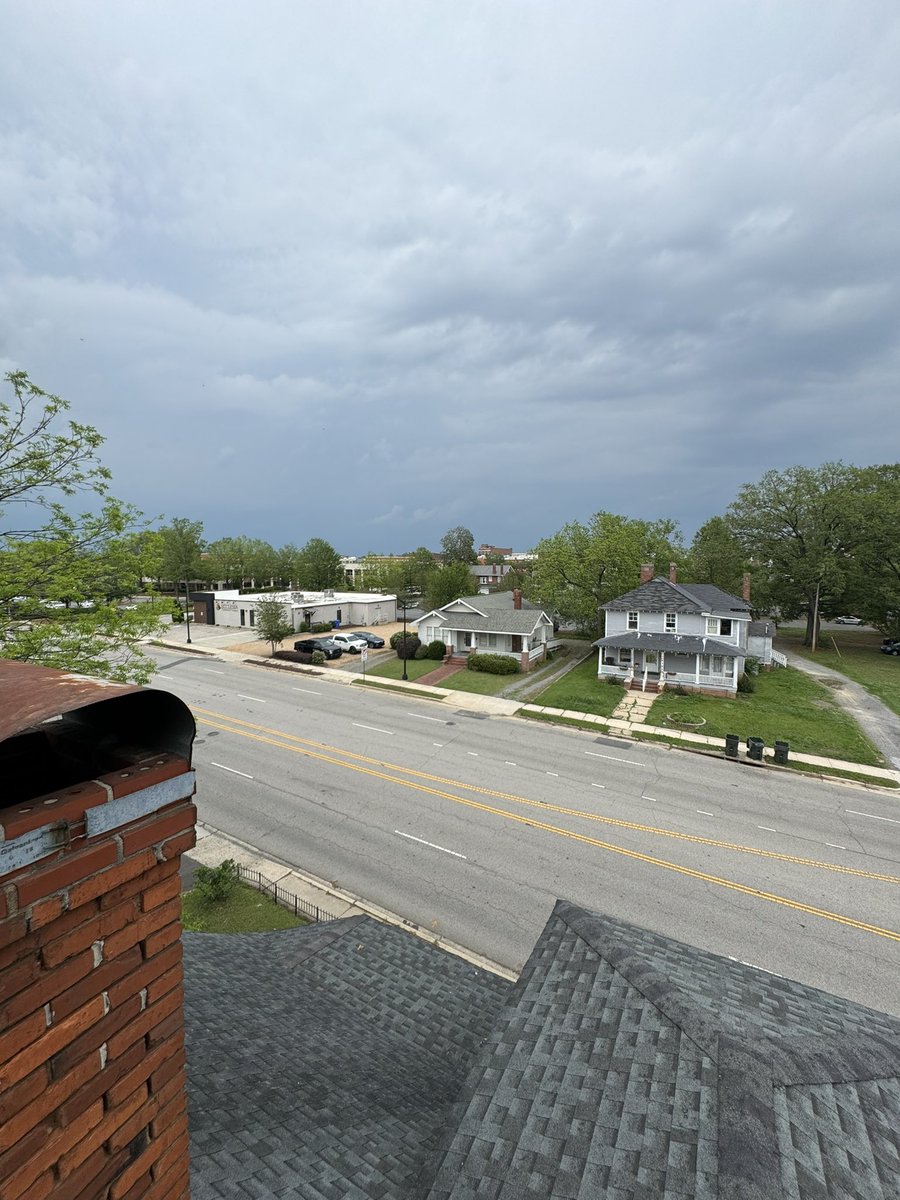 The4thwill's tweet photo. Storm is coming….

Downtown Rock Hill, SC https://t.co/0ZCbNXuP7I