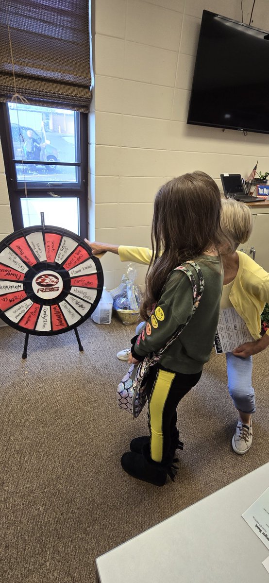 Teachers and staff @ReedsSpringIS are spinning the wheel to win cool prizes during teacher appreciation week. We love being a part of the #BestTeamInTheBusiness