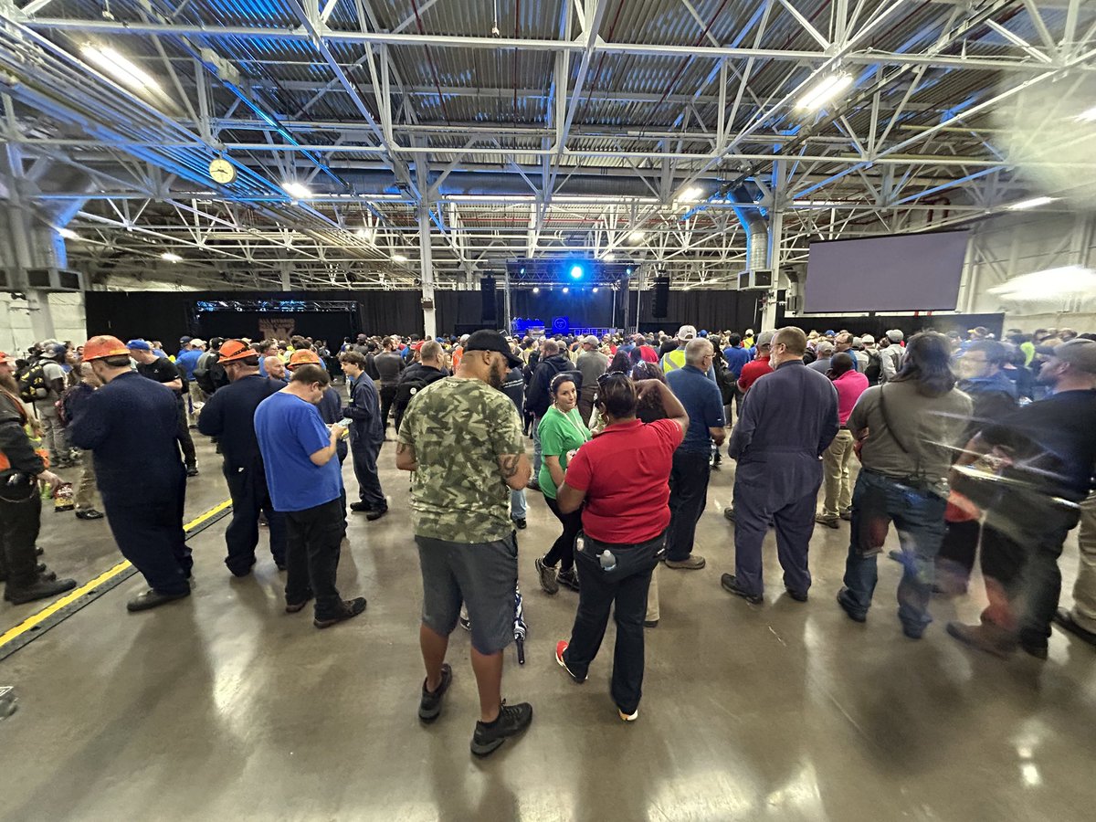 christopherotts's tweet photo. at @Toyota’s largest plant in the world (Georgetown KY) where they are marking the launch of the 2025 Camry, the first time the sedan will come only as a hybrid https://t.co/Guziy5EQDS