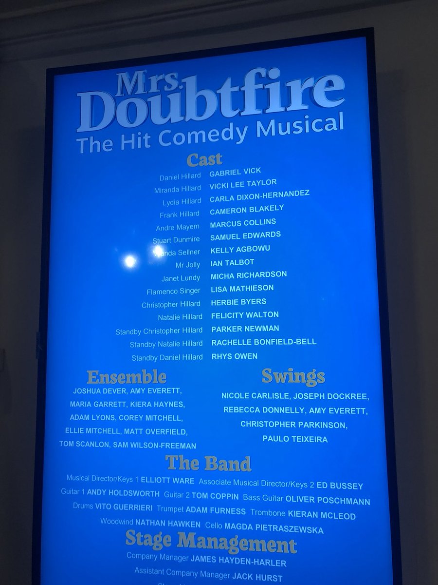 carlottawannabe's tweet photo. Primark work trip to @DoubtfireUK for my birthday π₯³ Having the most amazing fun night!! #mrsdoubtfire #HelpisOnTheWayDear https://t.co/dz129ytTYp